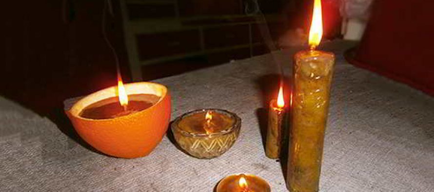 DIY-Candles-out-of-Pine-Resin-890x395_c.jpg