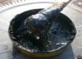 How to make glue out of pine resin