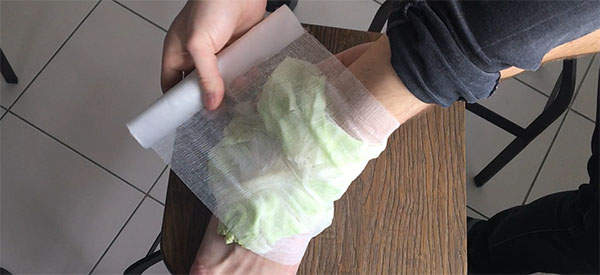 How to Make Cabbage Bandages to Treat Inflammation and Joint Pain