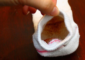 A Cheap and Easy Way to Warm Your Feet