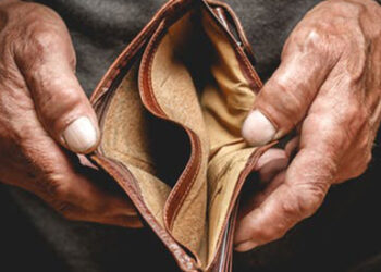 10 Expenses You Need to Cut Now for the Upcoming Economic Depression