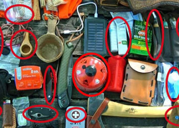 12 Survival Items to Carry With You at All Times