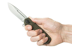 12 Survival Items to Carry With You at All Times