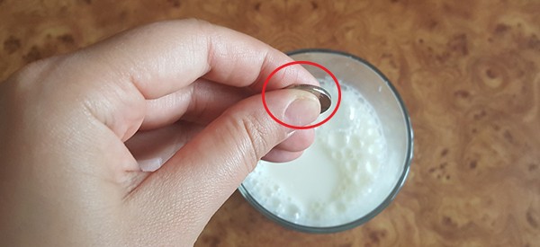 What Happens If You Put Silver In Milk?