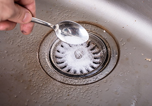 112 Uses for Baking Soda (WWII Series)