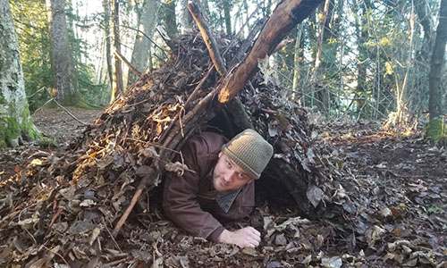 How To Build A Survival Debris Hut 