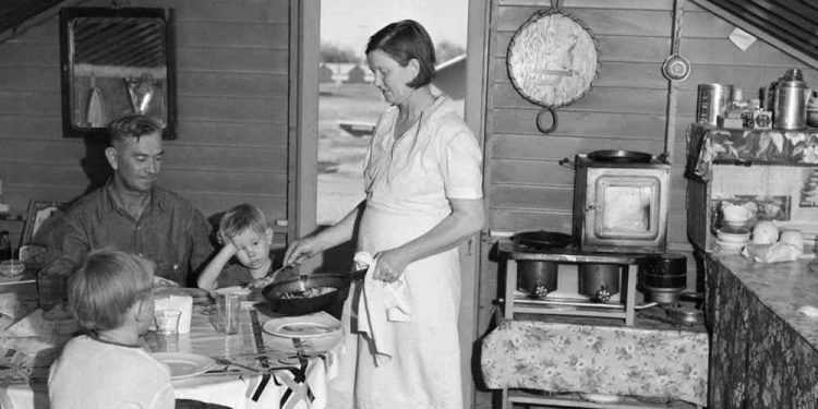 11 Wartime Ration Recipes Every Prepper Should Try