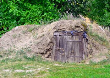 How To Make An Invisible Shelter Against Looters