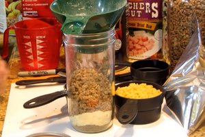 Meal In A Jar Recipes You Need To Prep While You Can Still Afford It