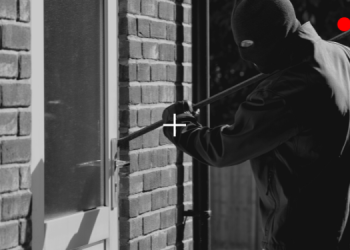 Common Habits That Could Make You A Target For Looters