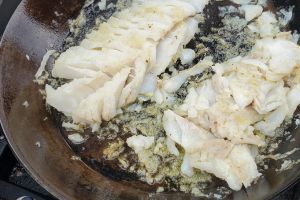 Foods You Should Never Cook In Cast Iron