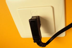 How to Tap a Phone Line for Power When SHTF