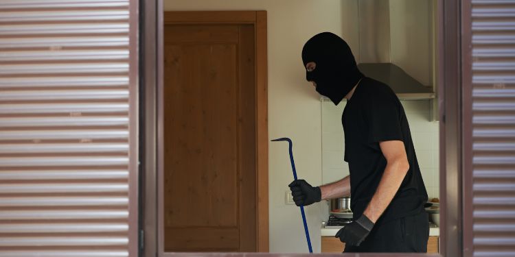 How to Tell If You’re an Easy Looter Target