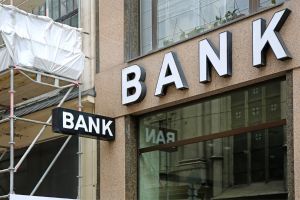 8 Ways to Protect Yourself From Bank Failures