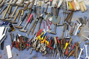Off-Grid Tools You Need to Look for at Flea Markets