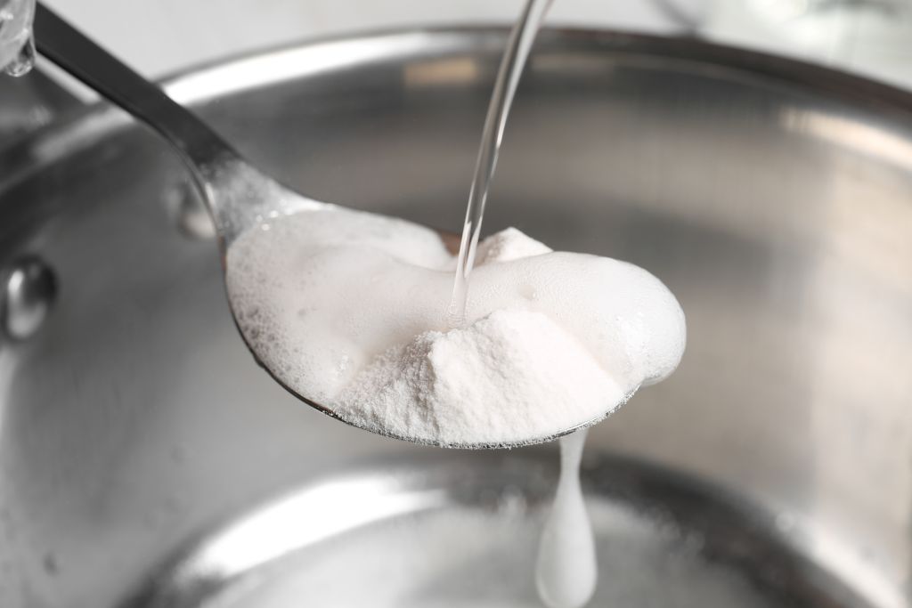 Baking Soda Substitute in Baking: What Every Prepper Should Know