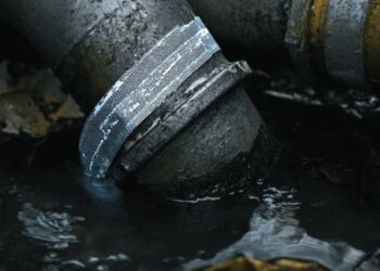 is duct tape waterproof