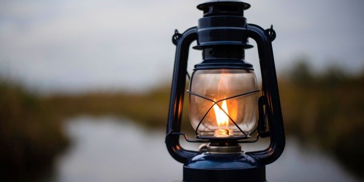How To Use An Oil Lamp